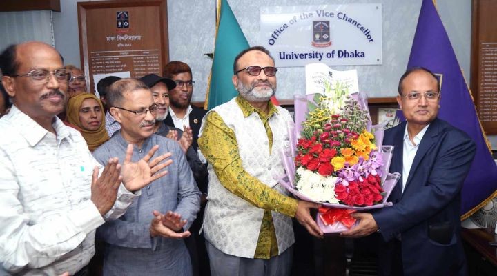 ঢাবির নতুন উপাচার্য ওবায়দুল ইসলাম, ফুলেল শুভেচ্ছা না দেওয়ার অনুরোধ